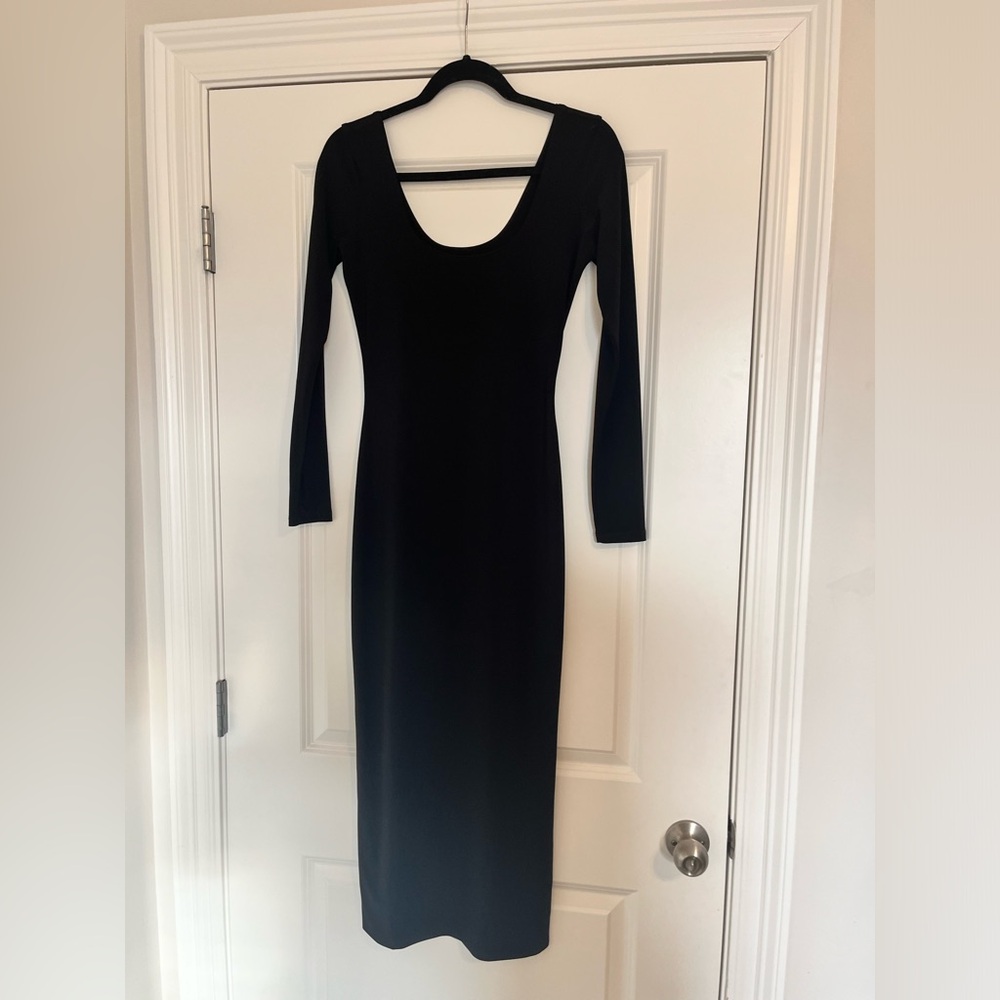 AYM Elegant Black Long Sleeve Midi Dress